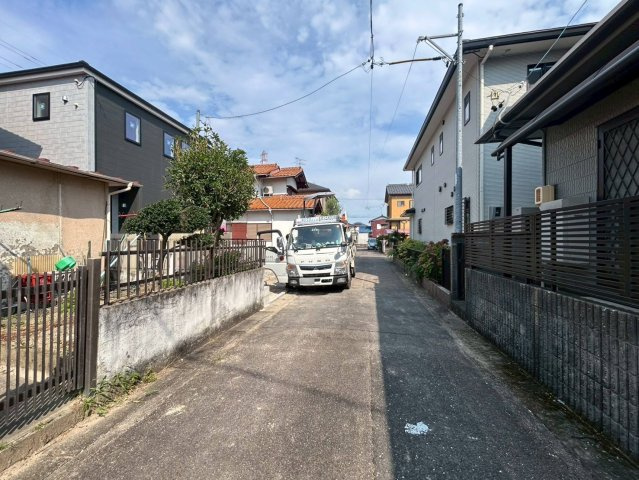 リーブルガーデン　一宮市大赤見　全1区画分譲の前面道路含む現地写真|「現地（2026年6月19日）撮影」　
■前面道路　
■ヤマダ不動産　株式会社リライフ