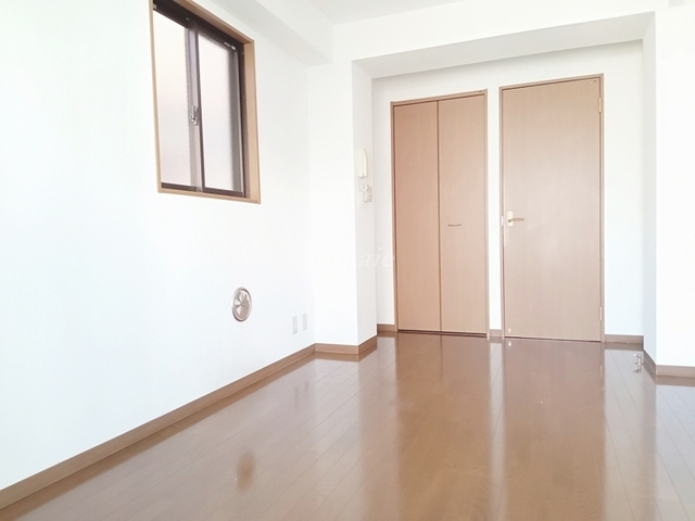 アイリス神谷の寝室|窓からのアングルです☆
