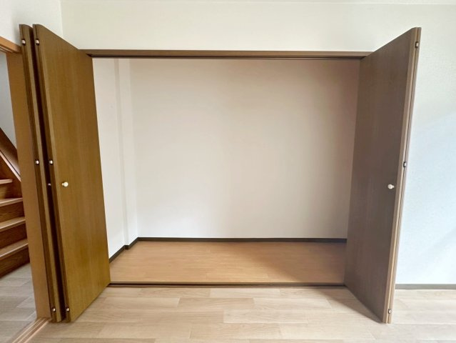 西京極前田町の収納|掃除機などスッキリ収納でき、お部屋が片付きますね！（R8.4撮影）