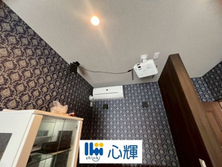 【洋室】 | 宇部市大字西岐波 中古住宅／築浅・3LDK・2階建 | 1階洋室：シアタールーム