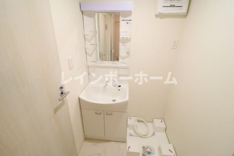 プルミエール六町の独立洗面台|※同施工会社参考写真となります。