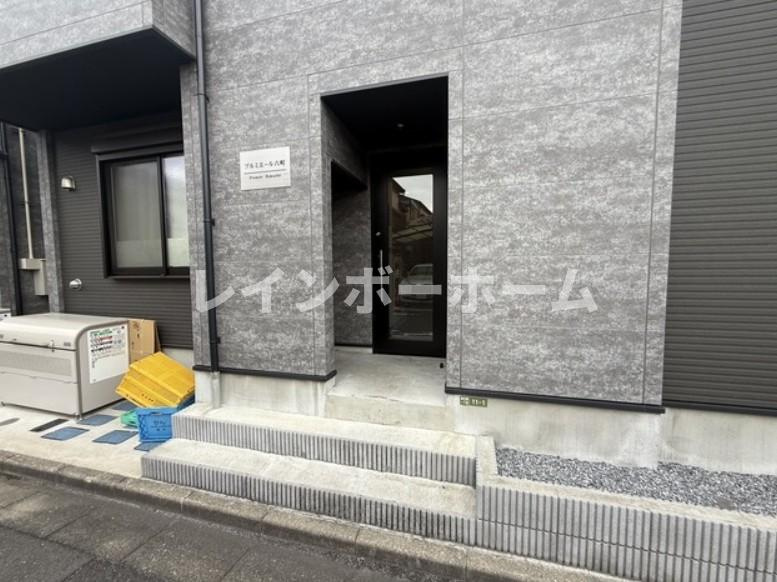 プルミエール六町のエントランス