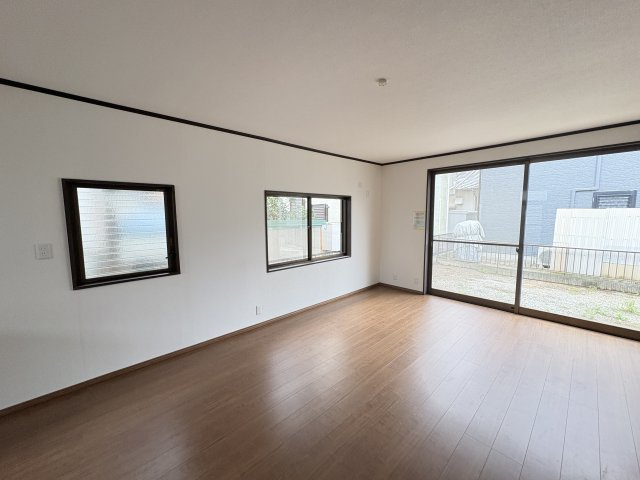 【居間・リビング】 | 深谷市小前田1期　中古戸建
