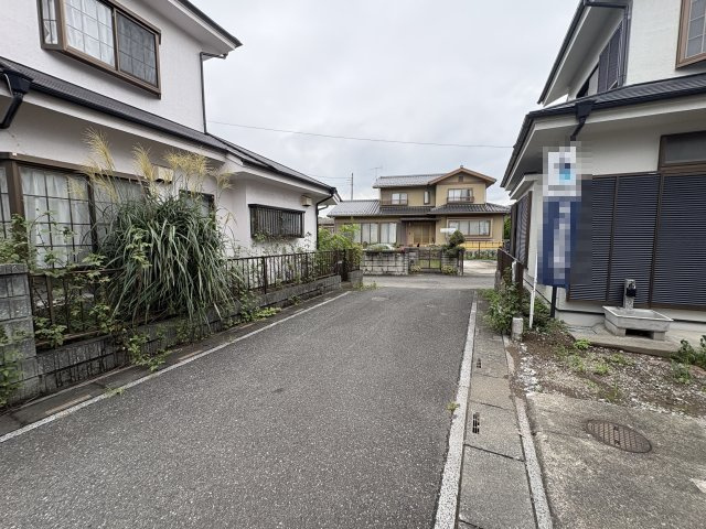 【前面道路含む現地写真】 | 深谷市小前田1期　中古戸建
