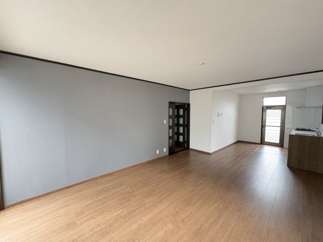 【居間・リビング】 | 深谷市小前田1期　中古戸建