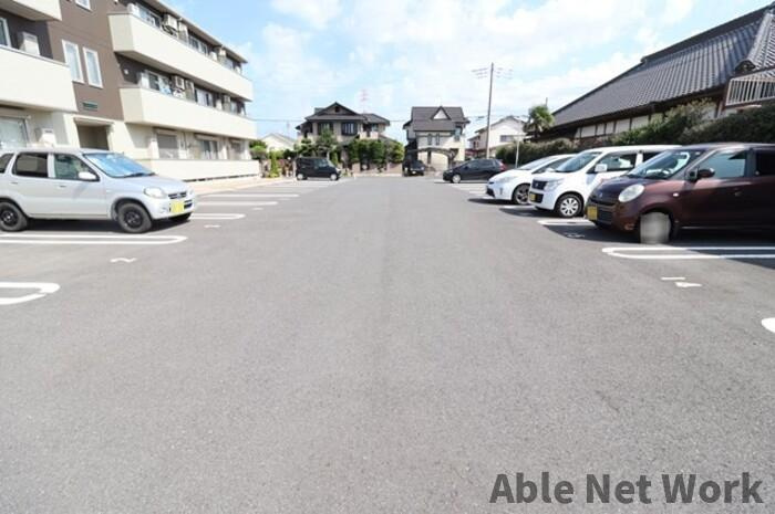 フォレストメゾン堀割の駐車場|一台無料