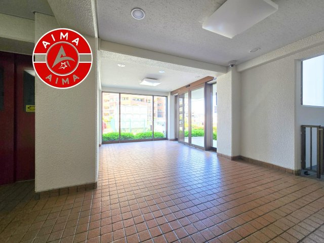 スカイハイツ和白ヶ丘東館のエントランス|建物の内部です。