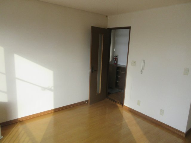 グランディール15の居間・リビング