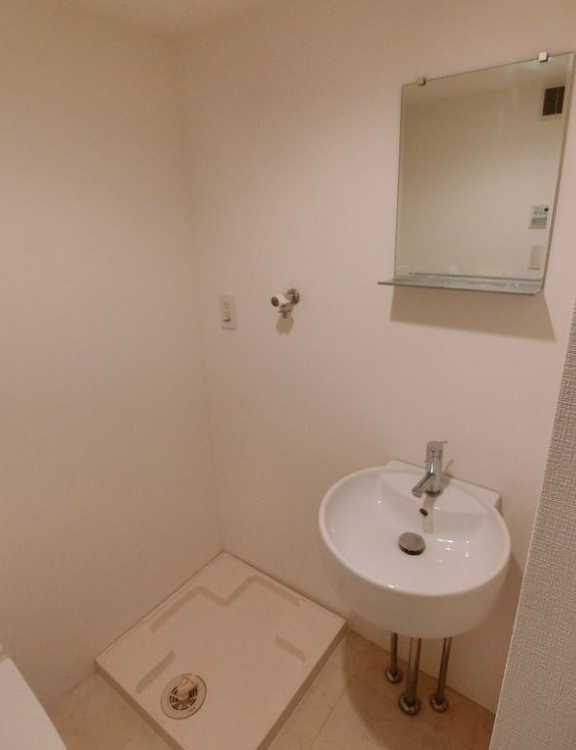 GC用賀　ペット相談　角部屋　浴室乾燥の洗面所