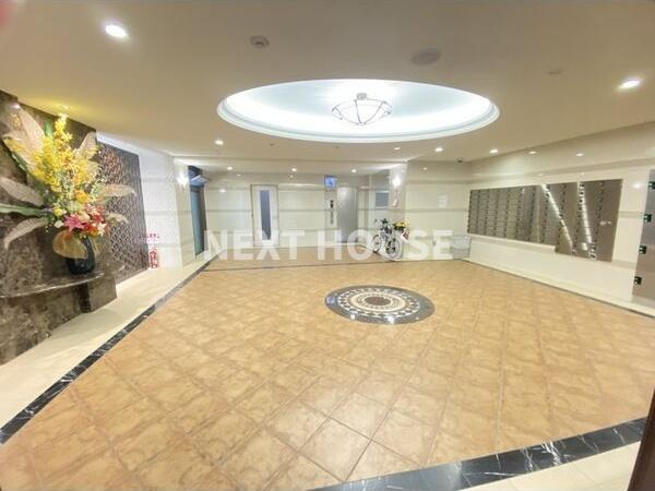 Luxe天王寺のエントランス