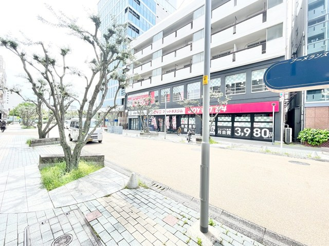【周辺】 | 藤和シティホームズ吹田駅前 | サイトに掲載されていない箇所の写真、撮影してお届けさせて頂きます！気になる物件で、見たい部分の画像が無い場合は、弊社スタッフまでご連絡下さいませ。お客様の気になる箇所を、カメラにて撮影して参ります！