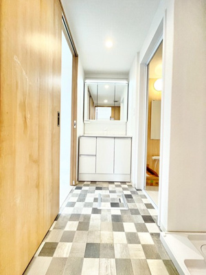 【独立洗面台】 | 藤和シティホームズ吹田駅前 | 弊社のファイナンシャルプランナーより、将来に向けた資金計画・住宅ローンの無料相談が皆様に大変ご好評頂いております！物件ご購入の前に、まずはお気軽にご相談くださいませ。