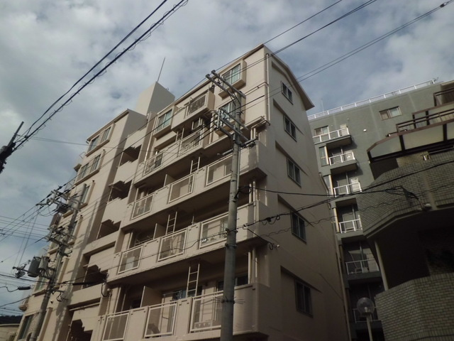 ドルフ西岡本の外観
