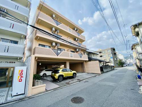 エトワールNKの駐車場