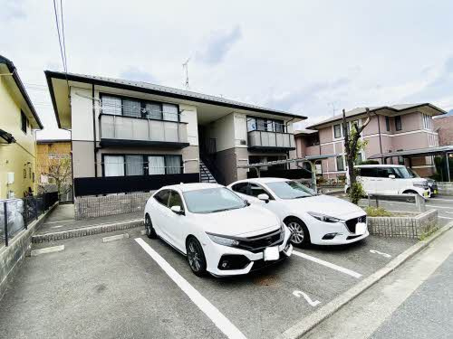 サニープレイス陽光台の駐車場