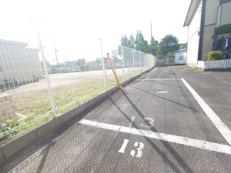 【駐車場】