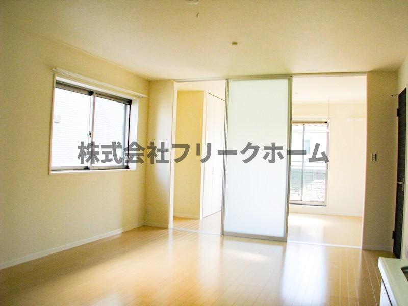 三鷹市牟礼５丁目の賃貸マンションの居間・リビング
