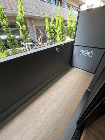 【バルコニー】