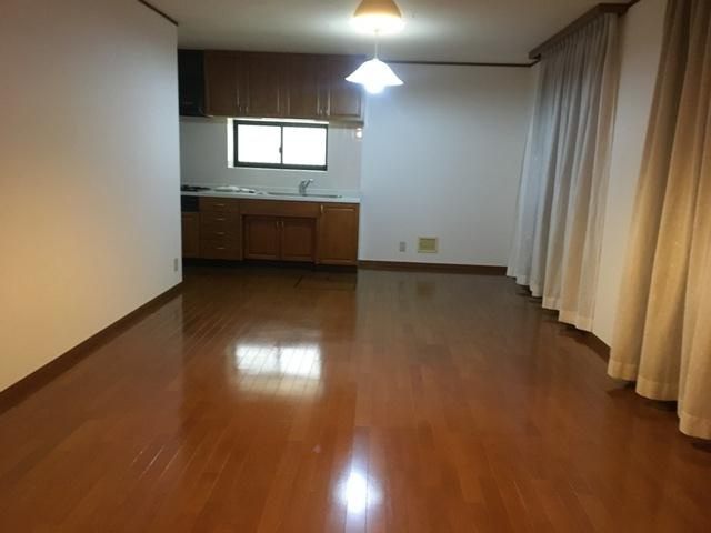柏戸建の居間・リビング|使いやすい居間です