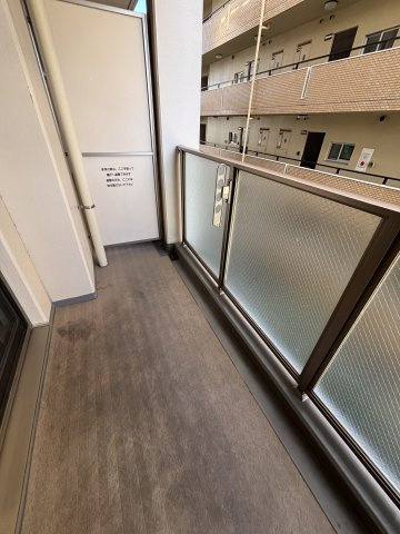 【バルコニー】