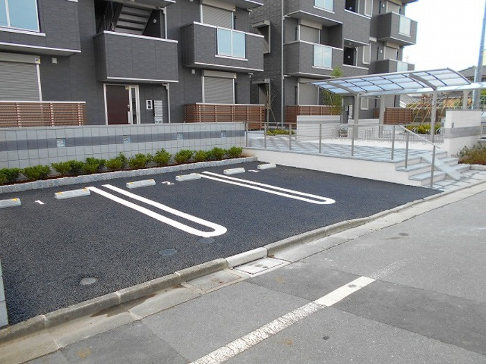 グレイス　A棟の駐車場|駐車場完備です