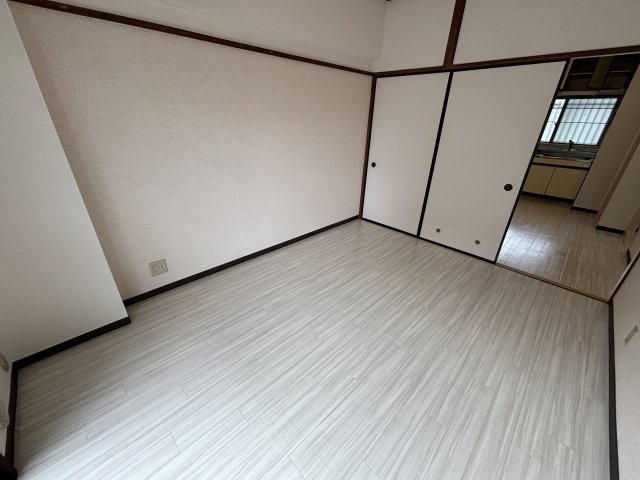 【寝室】