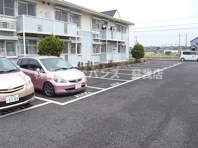 【駐車場】 | コーポグリーンB | 車をお持ちの方に嬉しい駐車場付きの物件です