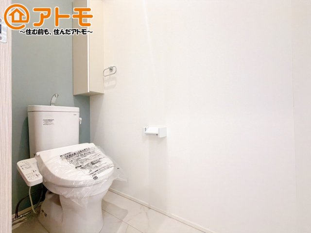 【トイレ】 | 沼津市江原町Ⅱ　分譲住宅　2号棟 | ２つトイレがあるので朝も混みあわずに使うことができます！