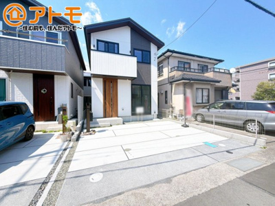 【駐車場】 | 沼津市江原町Ⅱ　分譲住宅　2号棟 | ゆったりスペースで、駐車も楽ちん♪