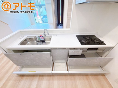 【キッチン】 | 沼津市江原町Ⅱ　分譲住宅　2号棟 | 対面タイプならキッチン内にいながらご家族やお客様との会話が楽しめます♪