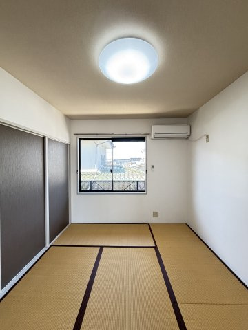 サングリーンA棟の洋室|和室→洋室にリフォーム。イメージ202号室の写真（反転あり）
