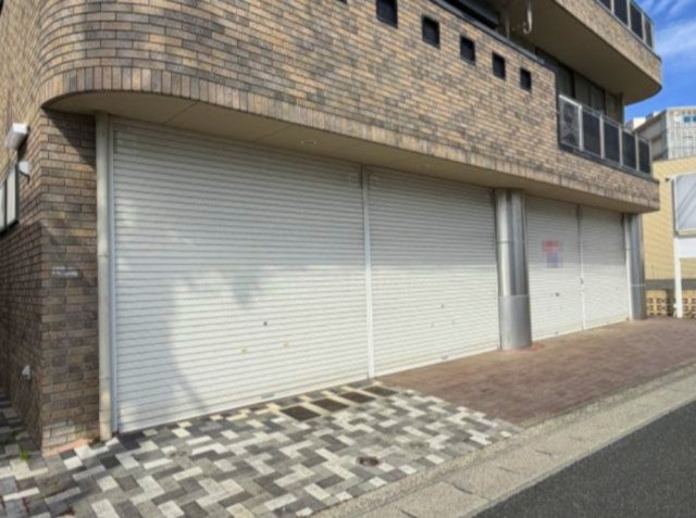 日下部ビルのエントランス