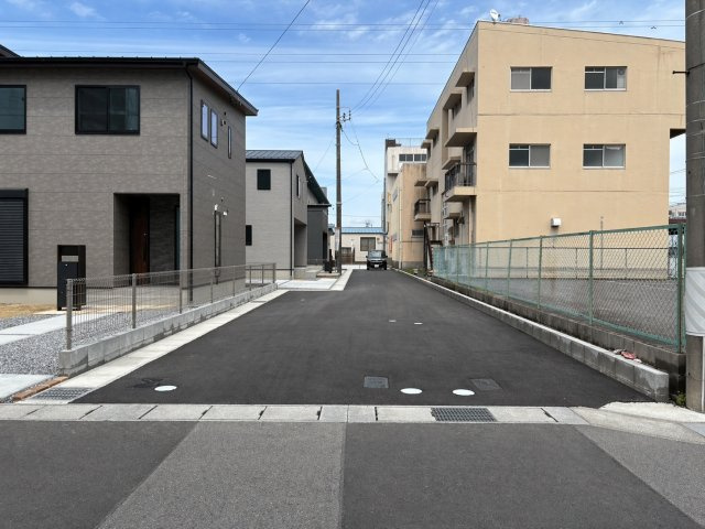 ダイマルタウン　岐阜市茜部菱野第3　全4区画分譲の前面道路含む現地写真|■前面道路　■ヤマダ不動産　株式会社リライフ　
■夢のマイホーム購入をフルサポートします！