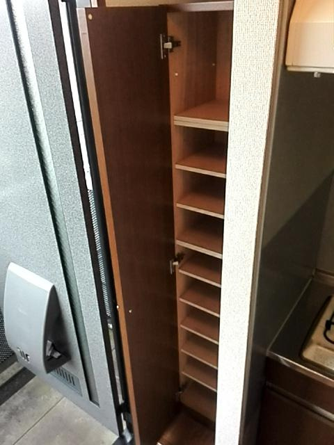 コンフォール日吉の玄関