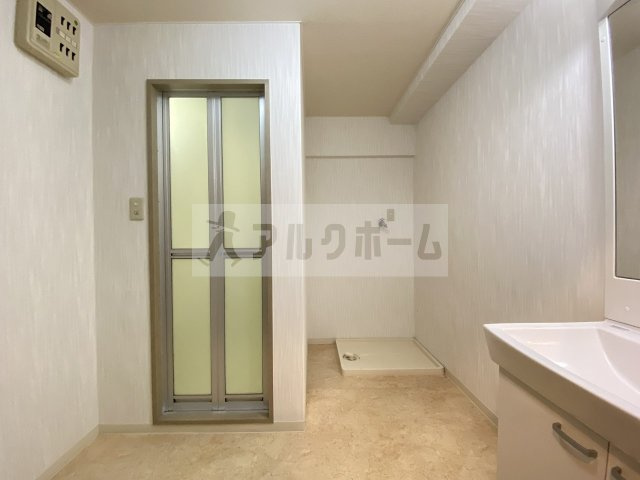マンション国分ウエストの洗面所|マンション国分ウエスト　脱衣所