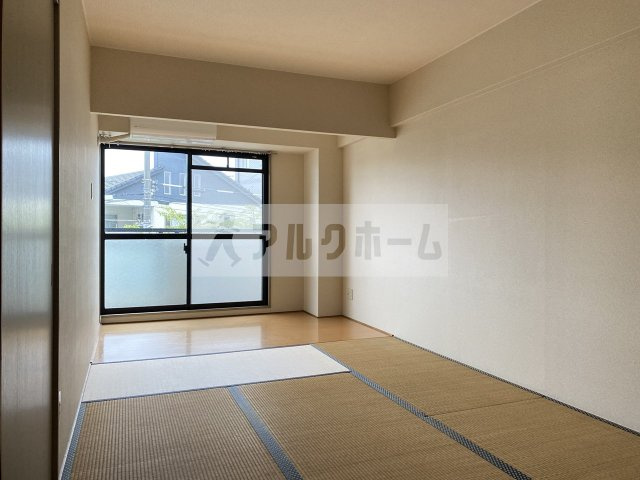 マンション国分ウエストの和室|マンション国分ウエスト　和室①