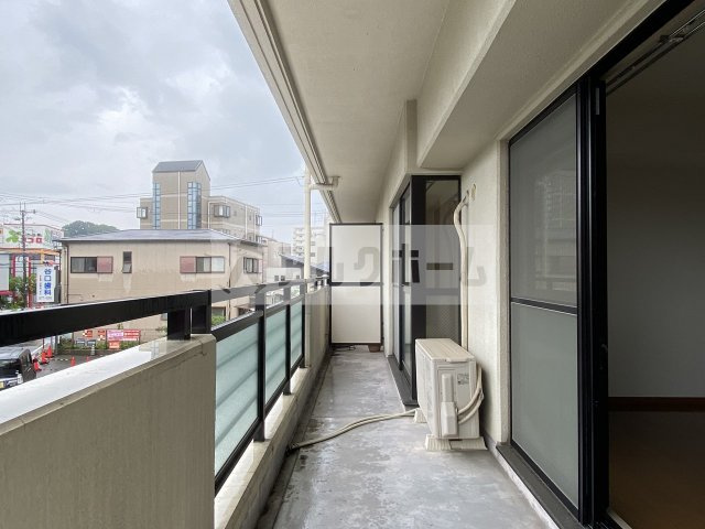 マンション国分ウエストのバルコニー|マンション国分ウエスト　バルコニー
