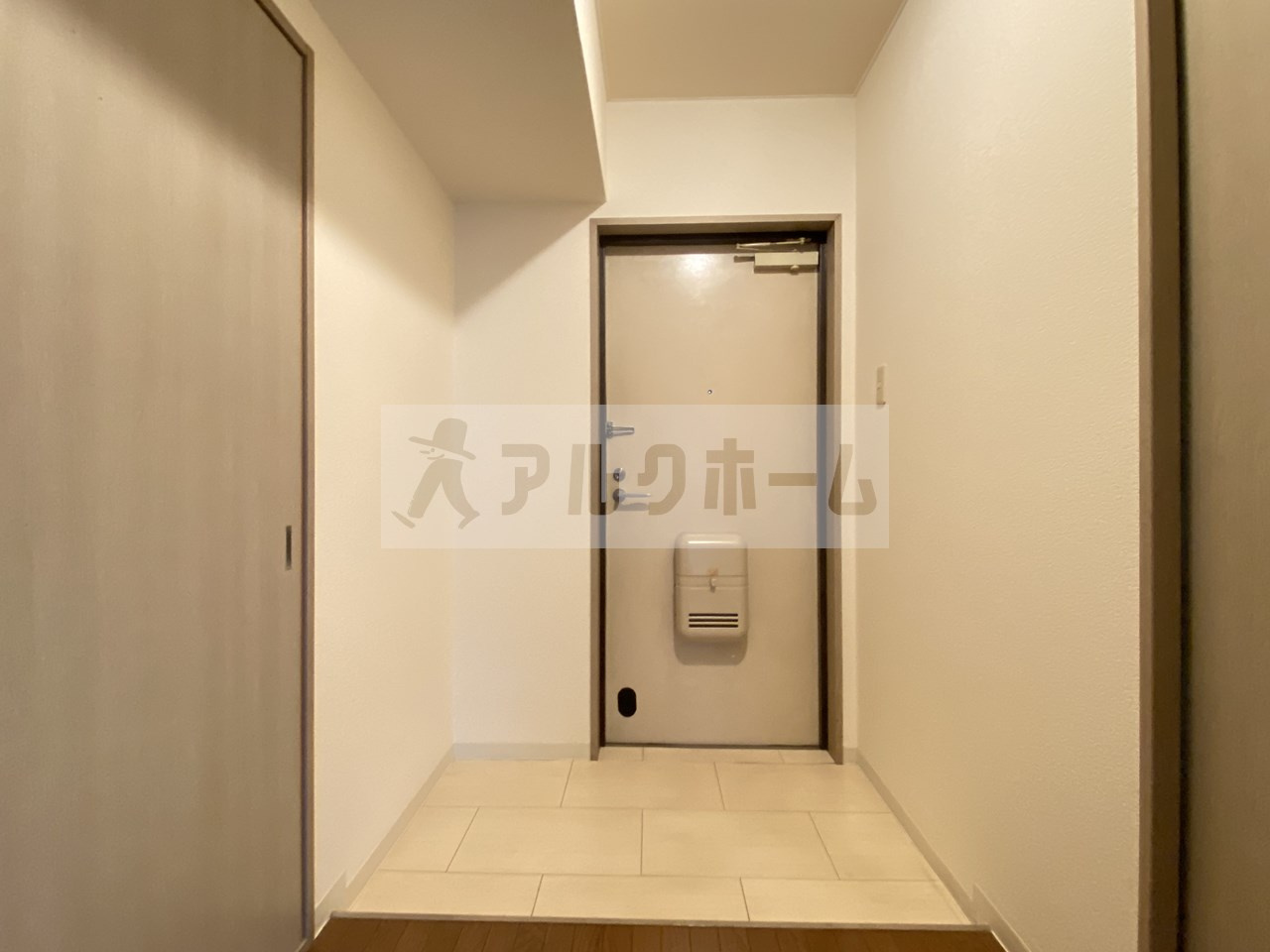 マンション国分ウエストの玄関|マンション国分ウエスト　玄関