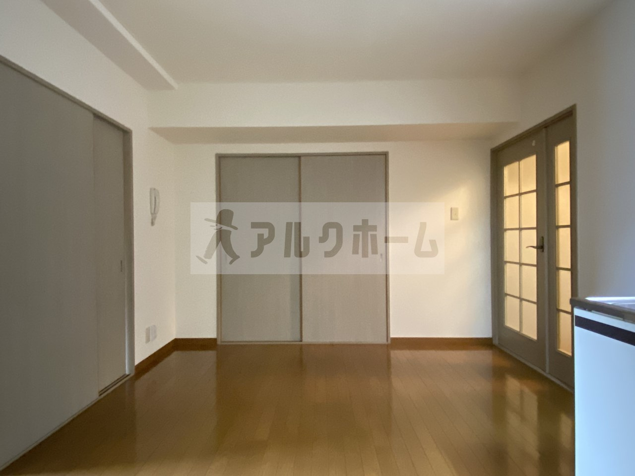 マンション国分ウエストの居間・リビング|マンション国分ウエスト　リビング