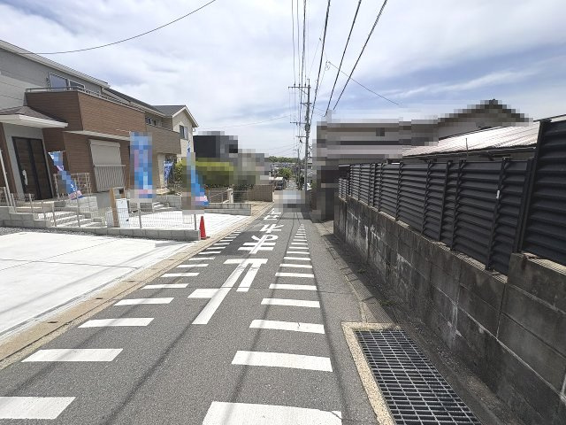 【その他】 | 福岡市南区屋形原3丁目　1号棟（全2棟）【仲介手数料無料・0円】 | 現地写真。前面道路です。