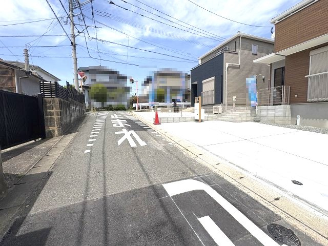 【その他】 | 福岡市南区屋形原3丁目　1号棟（全2棟）【仲介手数料無料・0円】 | 現地写真。前面道路です。