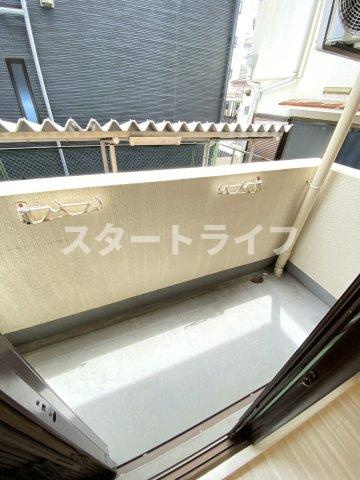 大阪市東淀川区下新庄４丁目の賃貸マンションのバルコニー