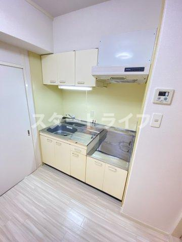 大阪市東淀川区下新庄４丁目の賃貸マンションのキッチン