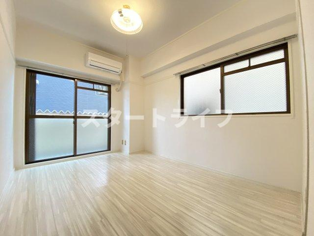 大阪市東淀川区下新庄４丁目の賃貸マンションの寝室