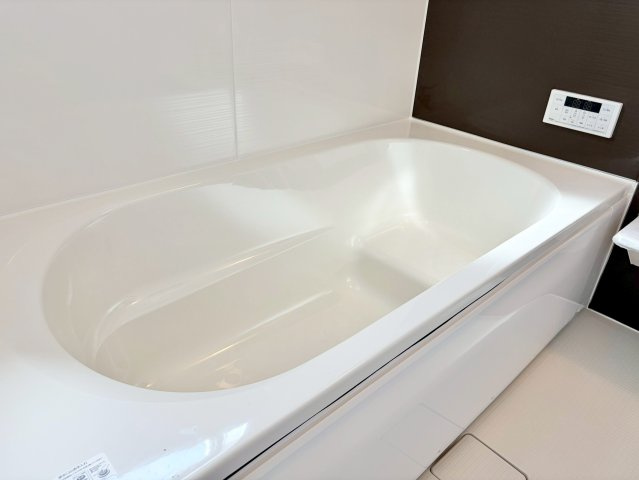 日立市東多賀町３期　新築戸建　の浴室|お湯が冷めにくい「高断熱浴槽」で、ご家族で入浴時間がずれても安心◎追い焚きも少なく経済的です♪