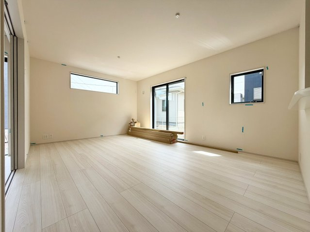 日立市東多賀町３期　新築戸建　の居間・リビング