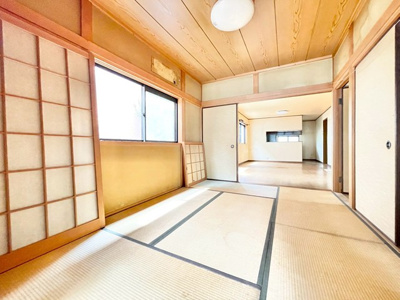 【和室】 | 吹田市千里山東１丁目中古戸建 | エイブル売買事業部では、箕面市・豊中市・吹田市・池田市・茨木市・高槻市の北摂エリア全域で、物件のご紹介を致しております。北摂エリアにて購入物件をお探しの際は、当社までお問合せ下さいませ。