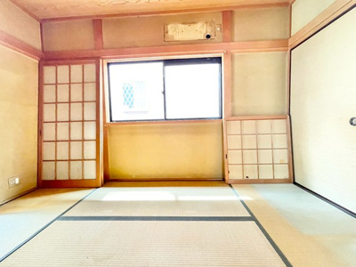 【和室】 | 吹田市千里山東１丁目中古戸建 | 弊社のファイナンシャルプランナーより、将来に向けた資金計画・住宅ローンの無料相談が皆様に大変ご好評頂いております！物件ご購入の前に、まずはお気軽にご相談くださいませ。