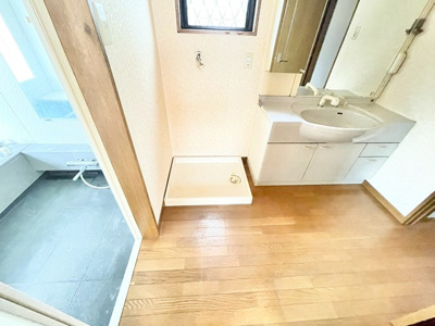 【その他】 | 吹田市千里山東１丁目中古戸建 | 現在ご返済中のカーローン・カードローン・教育ローンなどを住宅ローンに一本化したり、家具家電購入費用・引越し費用を住宅ローンと組み合わせるなど、お客さまにメリットの多い住宅ローンのご提案が可能です。