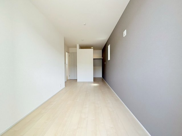 リーブルファイン　各務原市蘇原東栄町　全1区画分譲の寝室|すべての居室にはたっぷり収納できる大型のクローゼット、各室に２４時間換気システムを設置しています。
排気ファンから低風量で24時間強制排気し、家の中の空気をいつも新鮮に保ちます。
